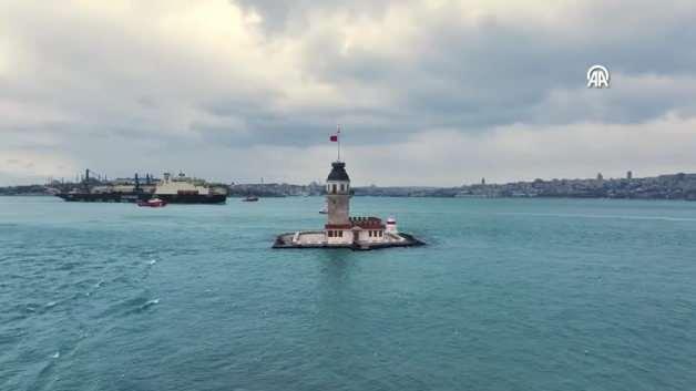 Karadeniz’deki doğal gaz için boru hattı döşeyecek gemi İstanbul’da! Karadeniz’deki doğal gaz için boru hattı döşeyecek gemi İstanbul’da!