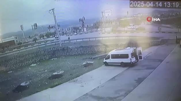 Tır dehset saçtı bir aileyi yok etti Tır dehset saçtı bir aileyi yok etti