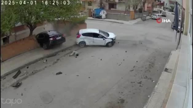 Dehşet veren kaza, mucize kurtuluş! Çocuk camdan fırladı…
