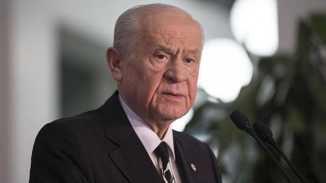 Bahçeli’den İzmir’deki saldırıya ilişkin açıklama: ‘Türkiye’miz üzerinde oynanan oyunlardan bağımsız düşünülemez’ – Son Dakika Siyaset Haberleri Bahçeli’den İzmir’deki saldırıya ilişkin açıklama: ‘Türkiye’miz üzerinde oynanan oyunlardan bağımsız düşünülemez’ – Son Dakika Siyaset Haberleri