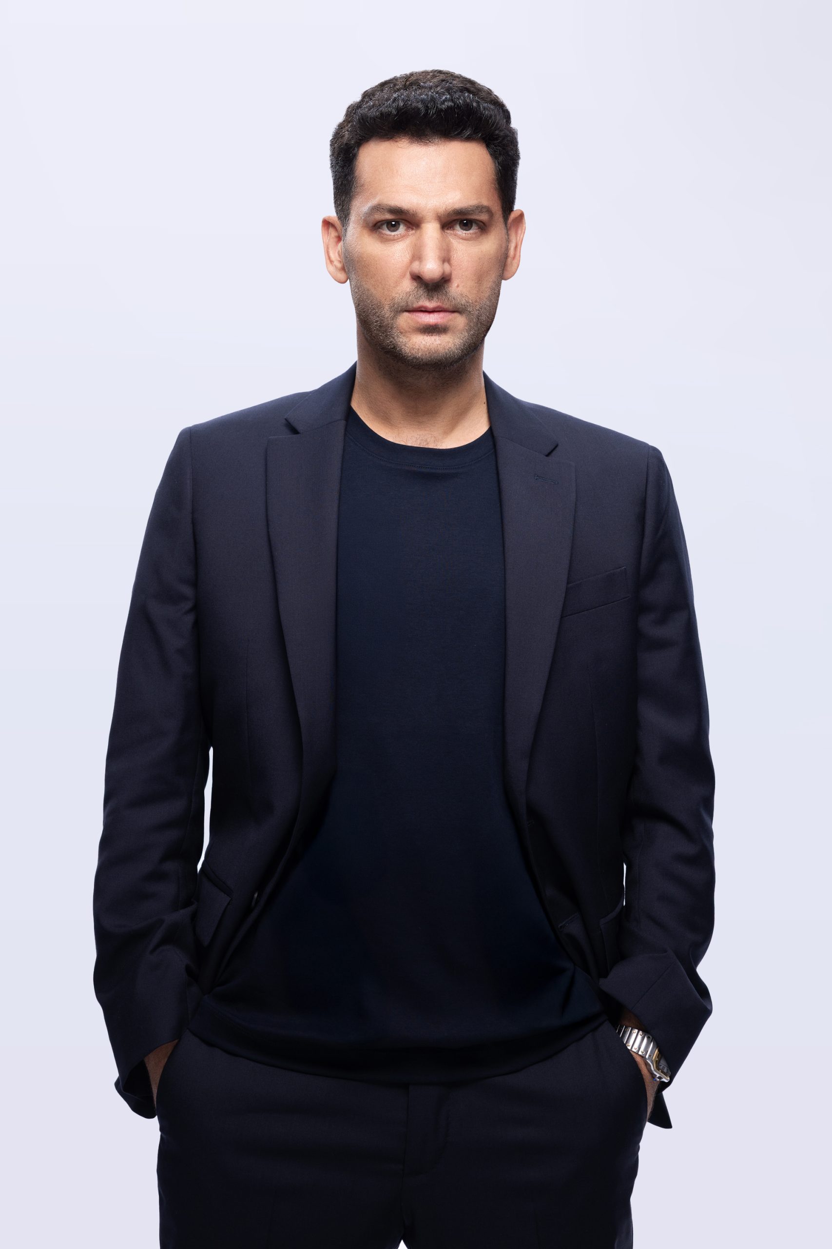 Güller ve Günahlar’ın Serhat’ı Murat Yıldırım’a büyük onur! Güller ve Günahlar’ın Serhat’ı Murat Yıldırım’a büyük onur!
