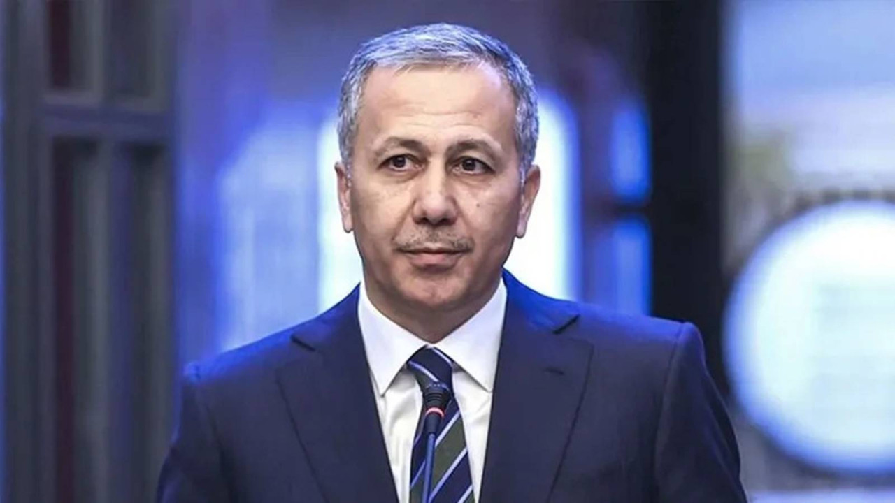 Ali Yerlikaya’dan CHP’ye sert uyarı: Mahkeme kararlarını yok saymak hukuka meydan okumaktır Ali Yerlikaya’dan CHP’ye sert uyarı: Mahkeme kararlarını yok saymak hukuka meydan okumaktır