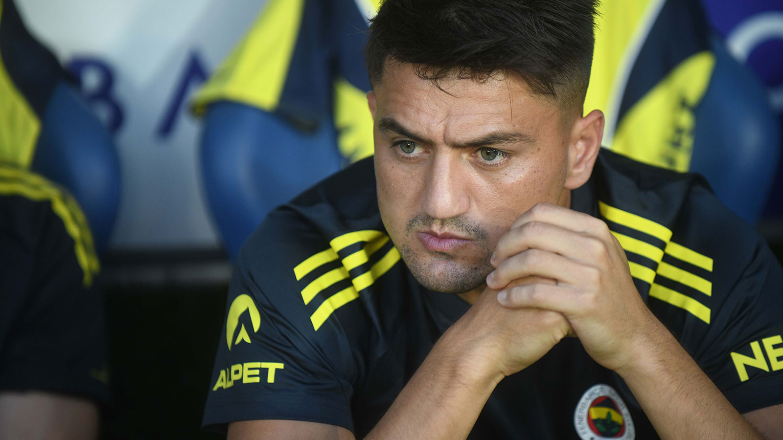 Fenerbahçe, Cengiz Ünder’in Beşiktaş’a kiralandığını duyurdu Fenerbahçe, Cengiz Ünder’in Beşiktaş’a kiralandığını duyurdu