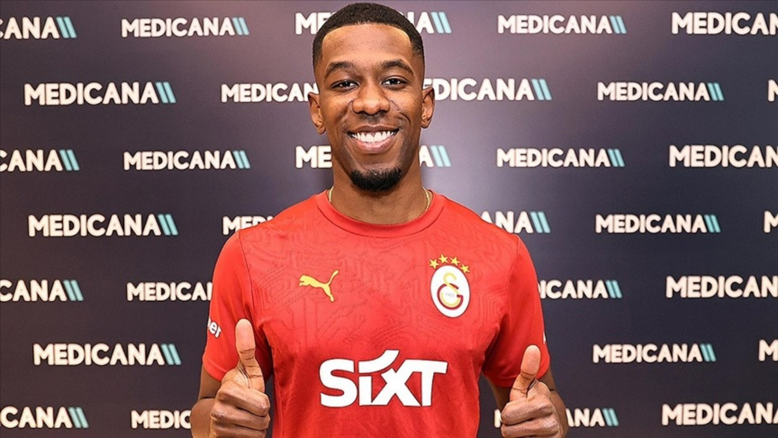 Galatasaray, Carlos Cuesta ile yolların ayrıldığını duyurdu Galatasaray, Carlos Cuesta ile yolların ayrıldığını duyurdu