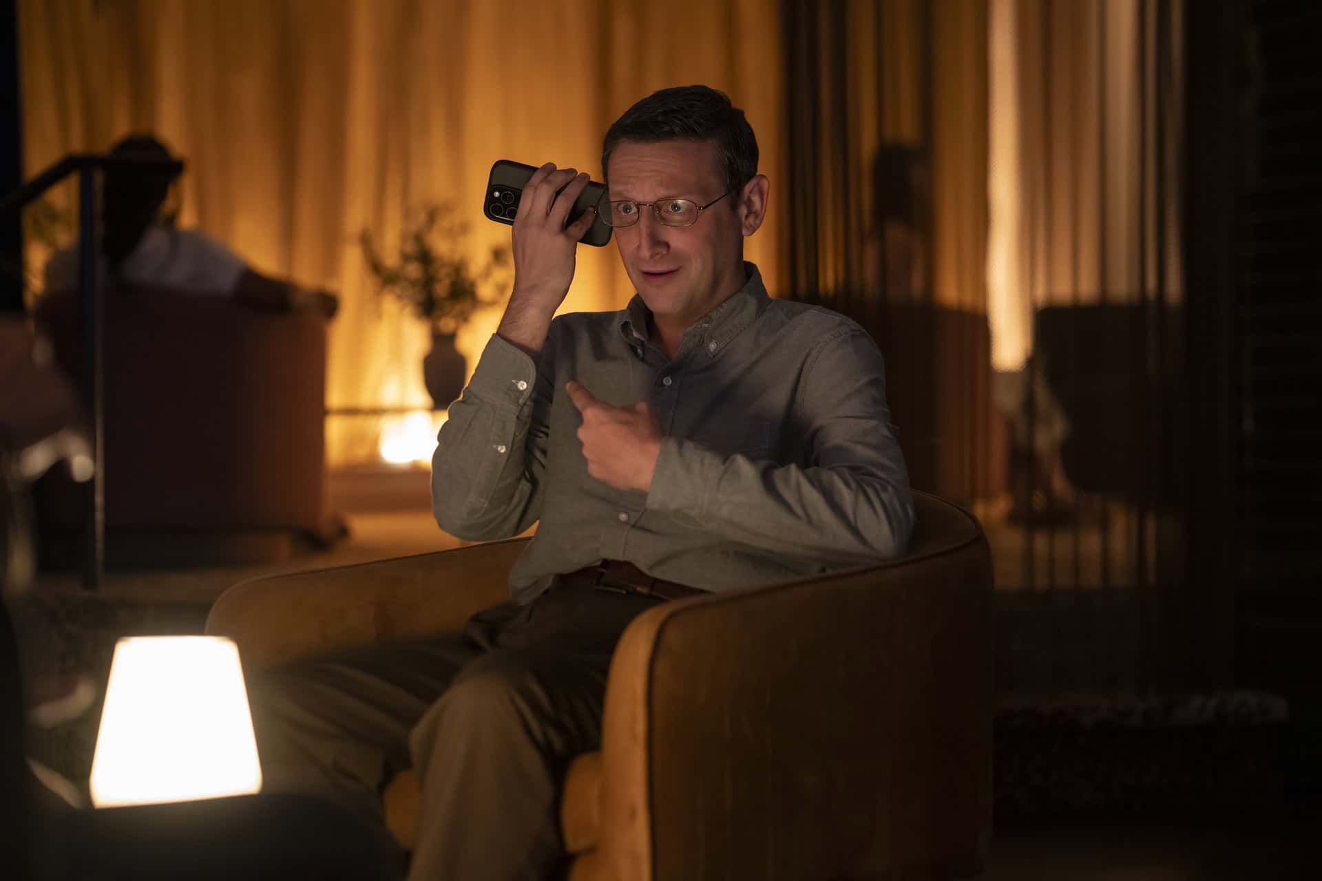 HBO Max, THE CHAIR COMPANY dizisini 13 Ekim Pazartesi günü yayına alıyor!