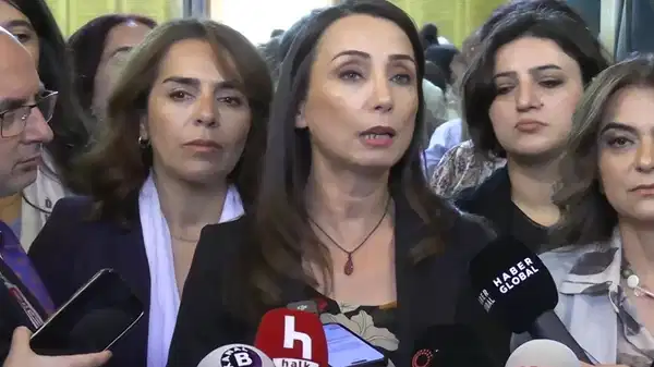Hatimoğulları’ndan ‘Selahattin Demirtaş’ açıklaması: ‘Saatler içerisinde bırakılmasını istiyoruz’ – Son Dakika Siyaset Haberleri