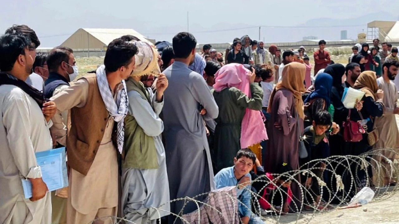 İran hala milyonlarca Afgan’ı Türkiye’ye iteleme peşinde…